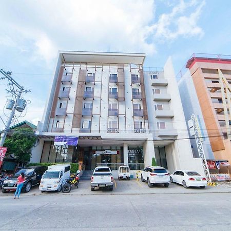 Reddoorz Plus @ Roxas Street Davao Экстерьер фото