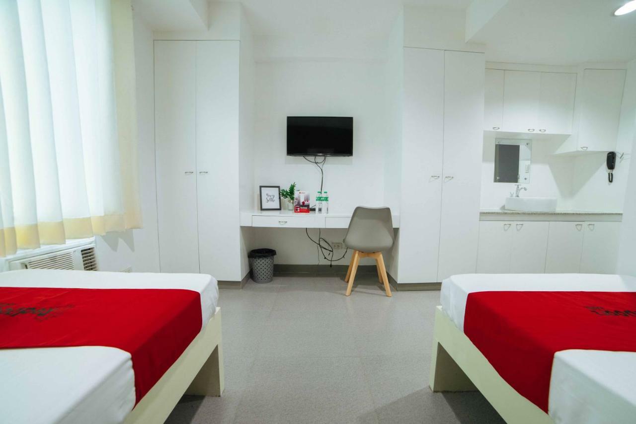 Reddoorz Plus @ Roxas Street Davao Экстерьер фото