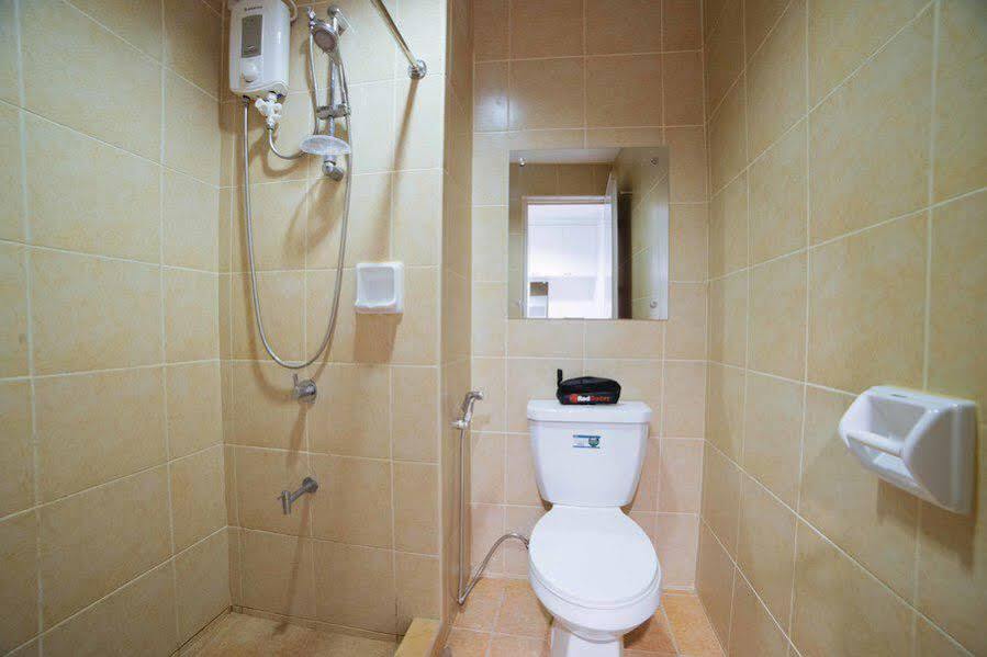 Reddoorz Plus @ Roxas Street Davao Экстерьер фото